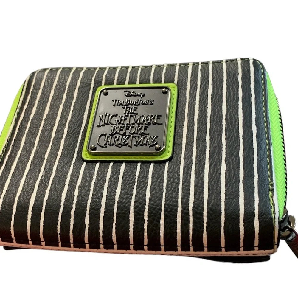 Nightmare Before Christmas Disney Loungefly wallet. NWOT - Picture 2 of 4